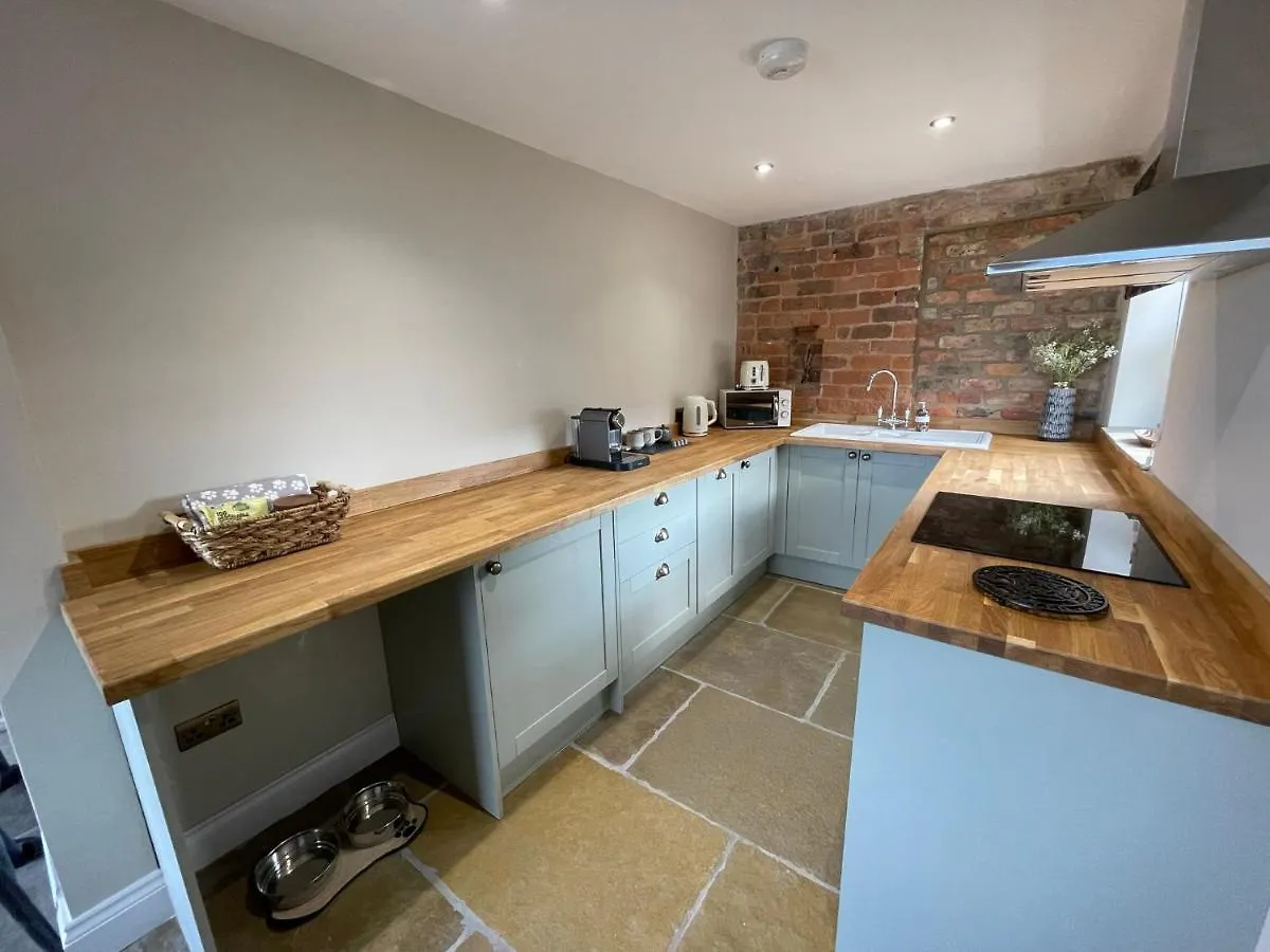 Converted Bullamoor Barns, Northallerton 0*,